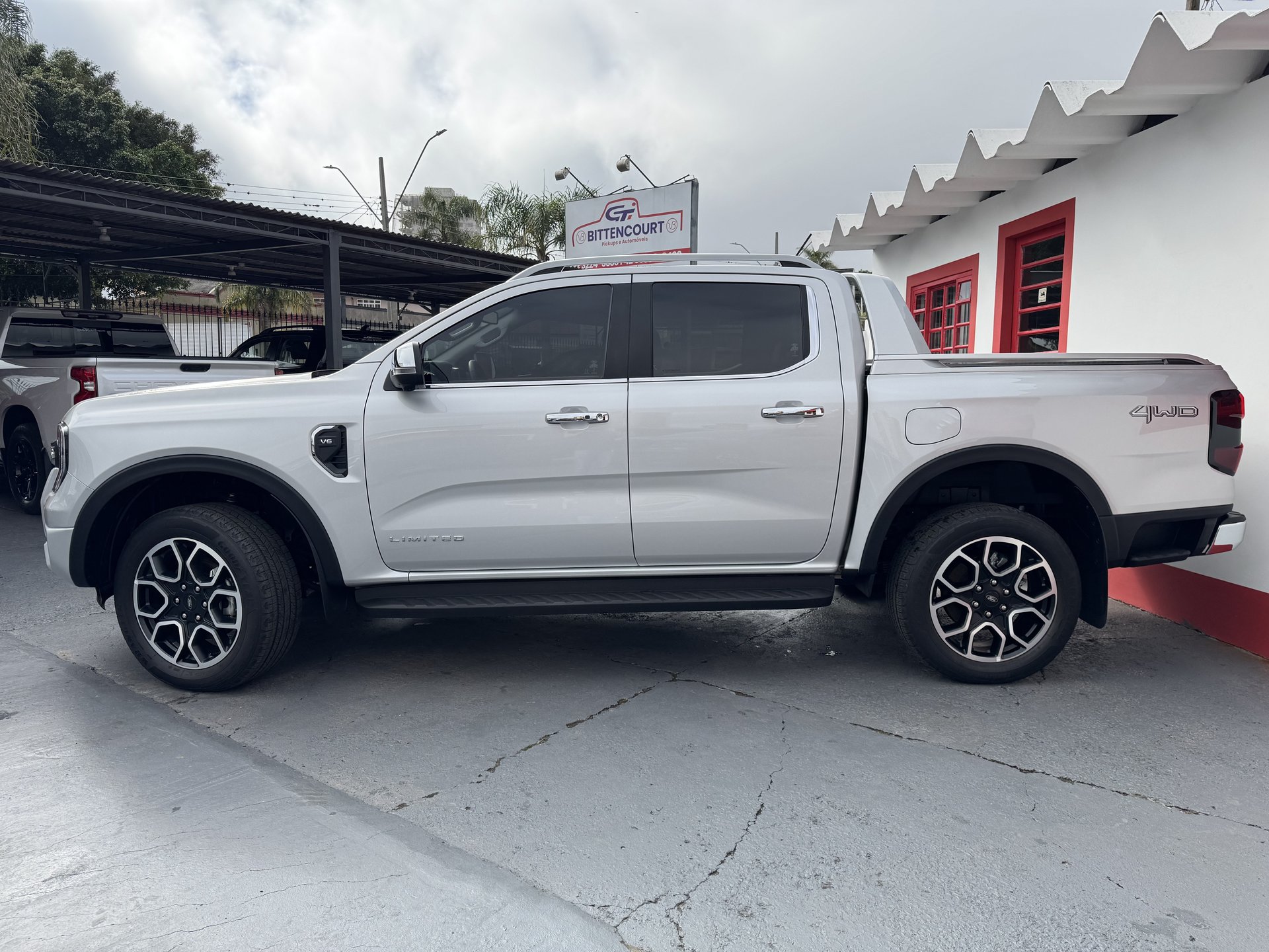 Ford Ranger 3.0 Limited+ V6 4X4 CD TB Diesel Automático 2025/2026 foto 2