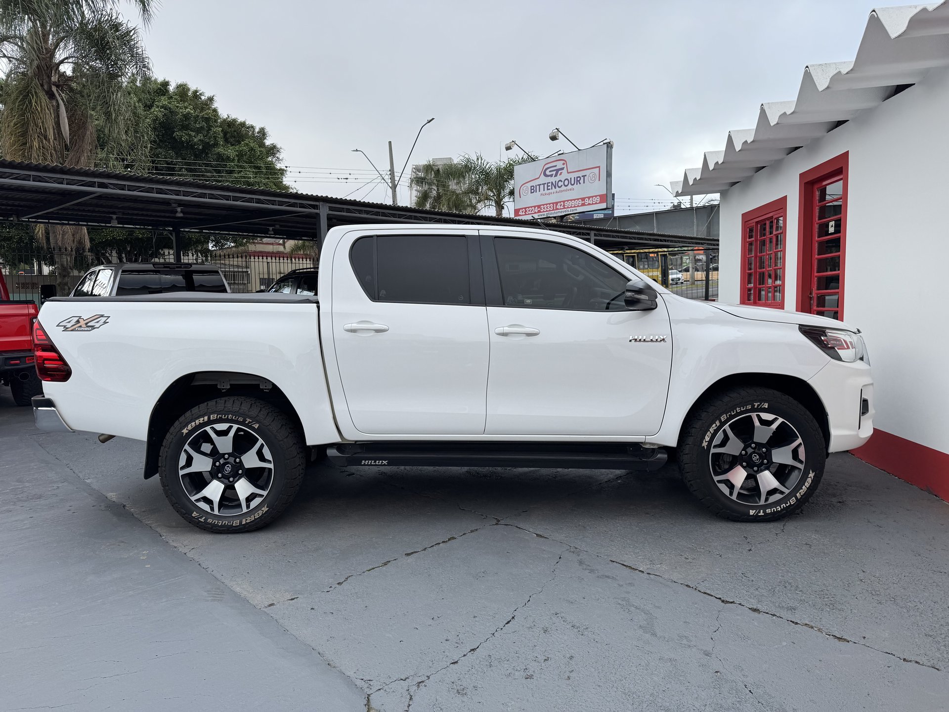 Toyota Hilux 2.8 D-4D Turbo Diesel CD SR 4X4 Automático 2018/2019 foto 5