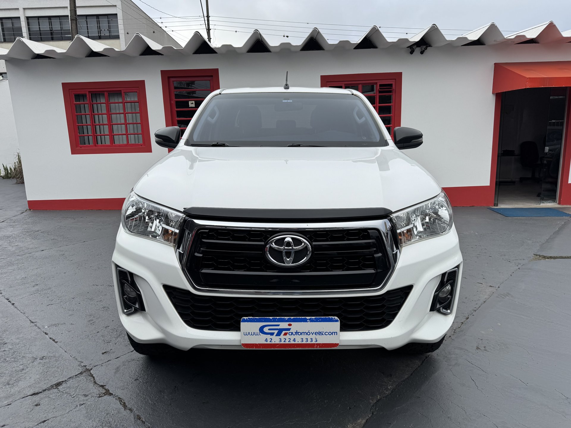 Toyota Hilux 2.8 D-4D Turbo Diesel CD SR 4X4 Automático 2018/2019 foto 3