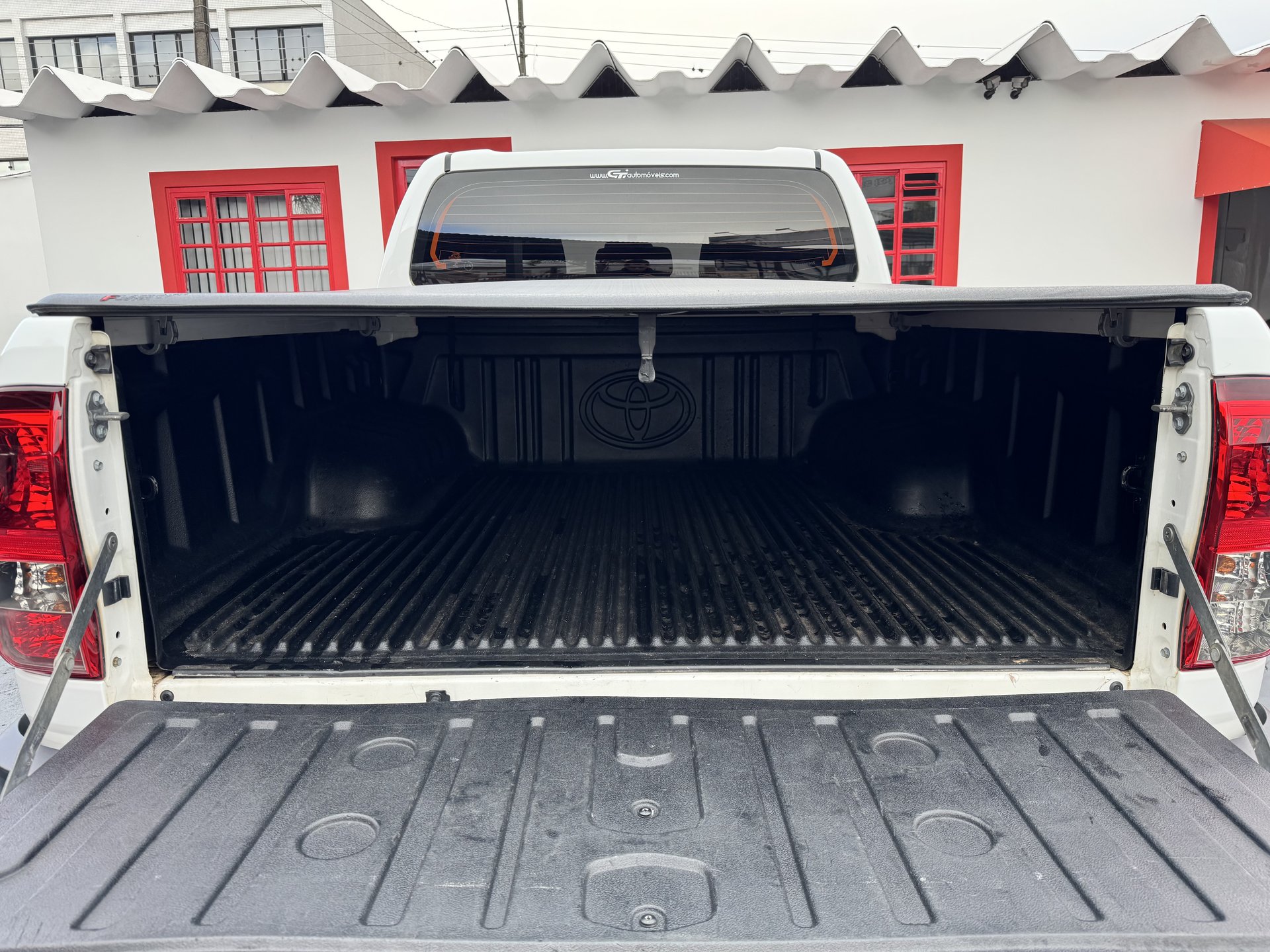 Toyota Hilux 2.8 D-4D Turbo Diesel CD SR 4X4 Automático 2018/2019 foto 11