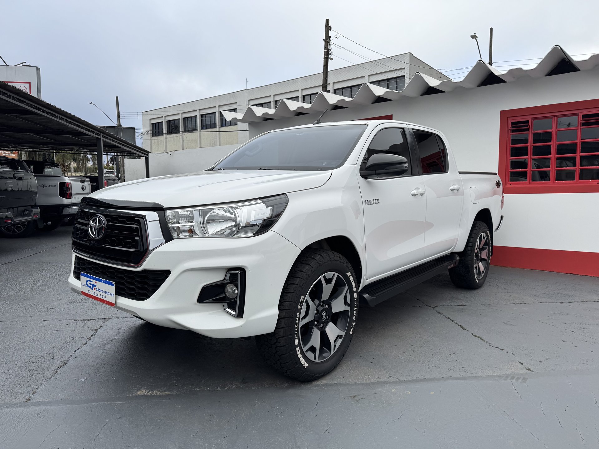 Toyota Hilux 2.8 D-4D Turbo Diesel CD SR 4X4 Automático 2018/2019 foto 1