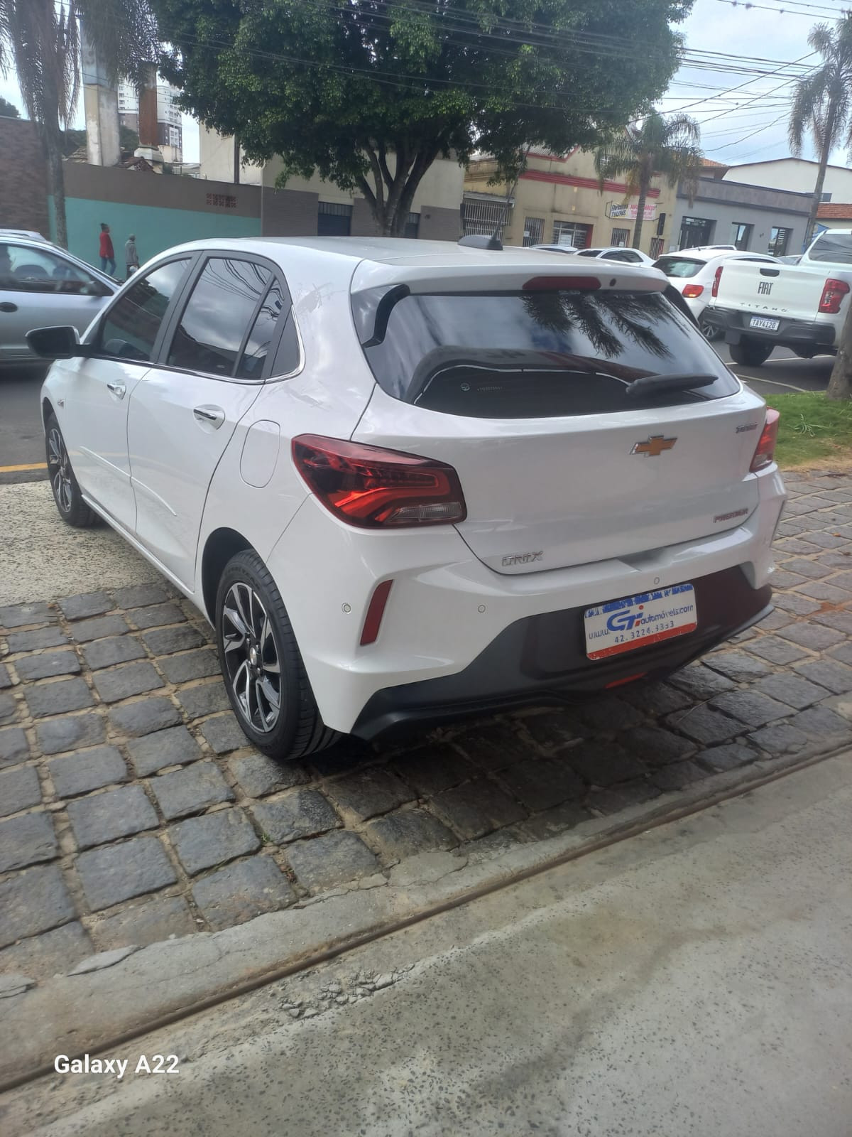 Chevrolet Onix 1.0 Turbo Flex Plus Premier Automático 2025/2026 foto 6