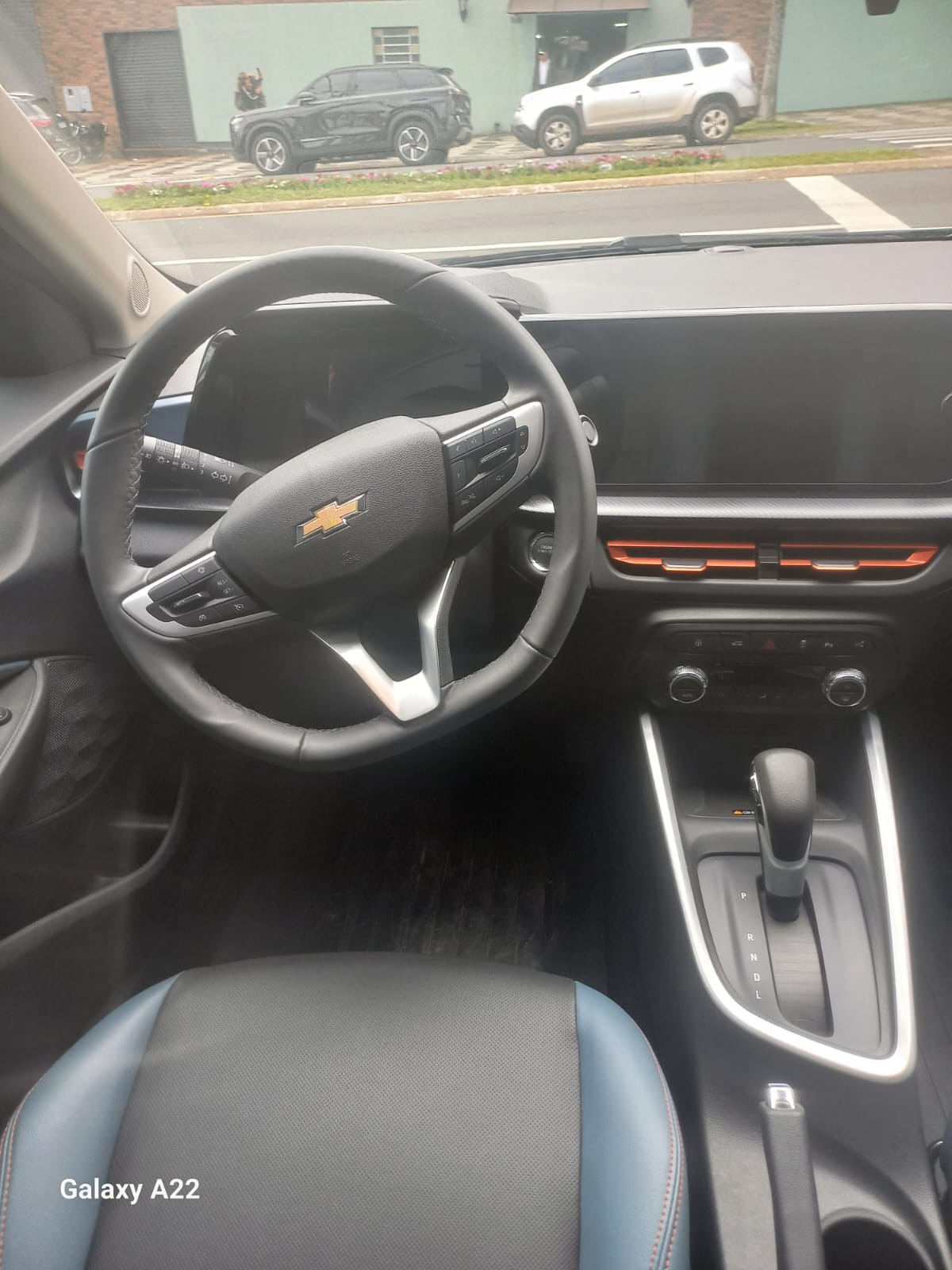Chevrolet Onix 1.0 Turbo Flex Plus Premier Automático 2025/2026 foto 7