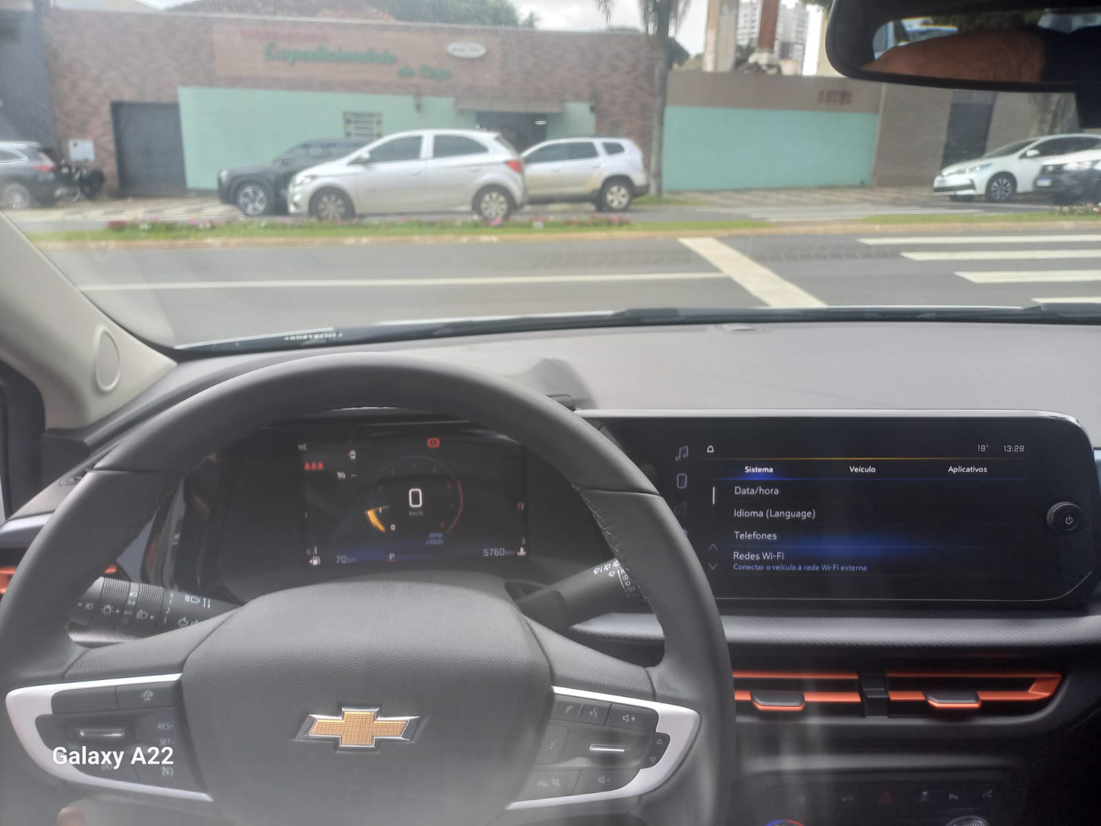 Chevrolet Onix 1.0 Turbo Flex Plus Premier Automático 2025/2026 foto 9