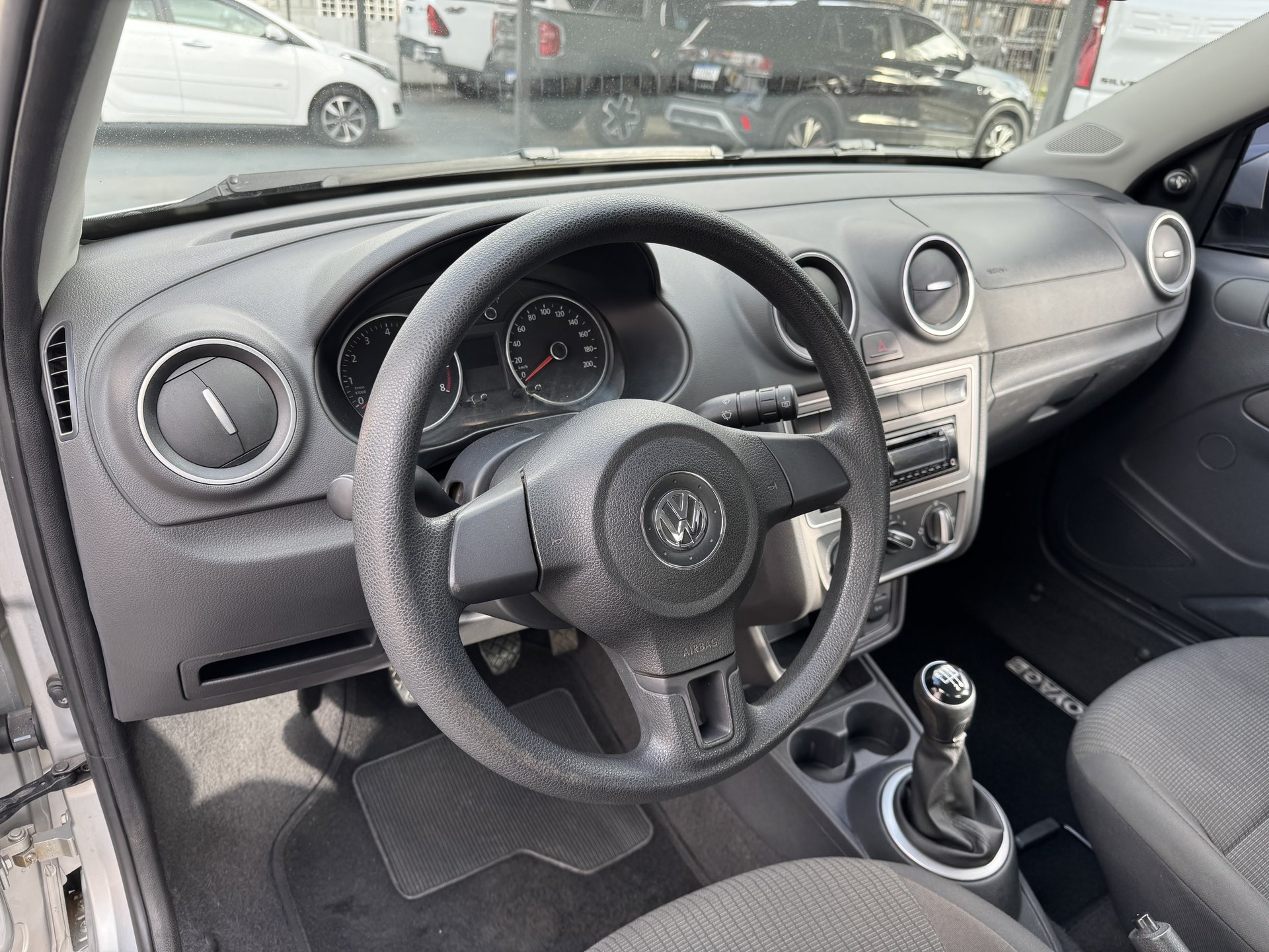 Volkswagen Voyage 1.0 MI 8V Flex 4P Manual 2013/2014 foto 11