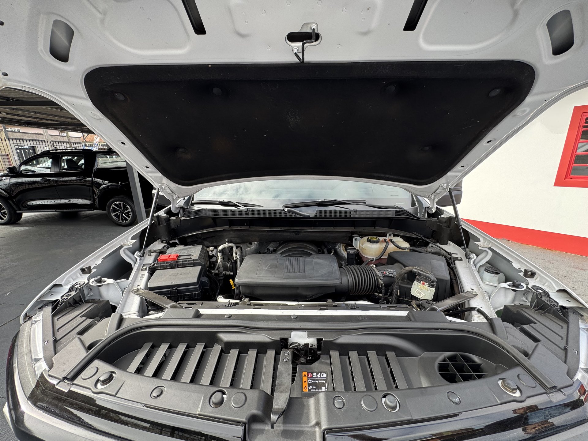 Chevrolet Silverado 5.3 High Contry V8 AWD AUT. 2023/2024 foto 13