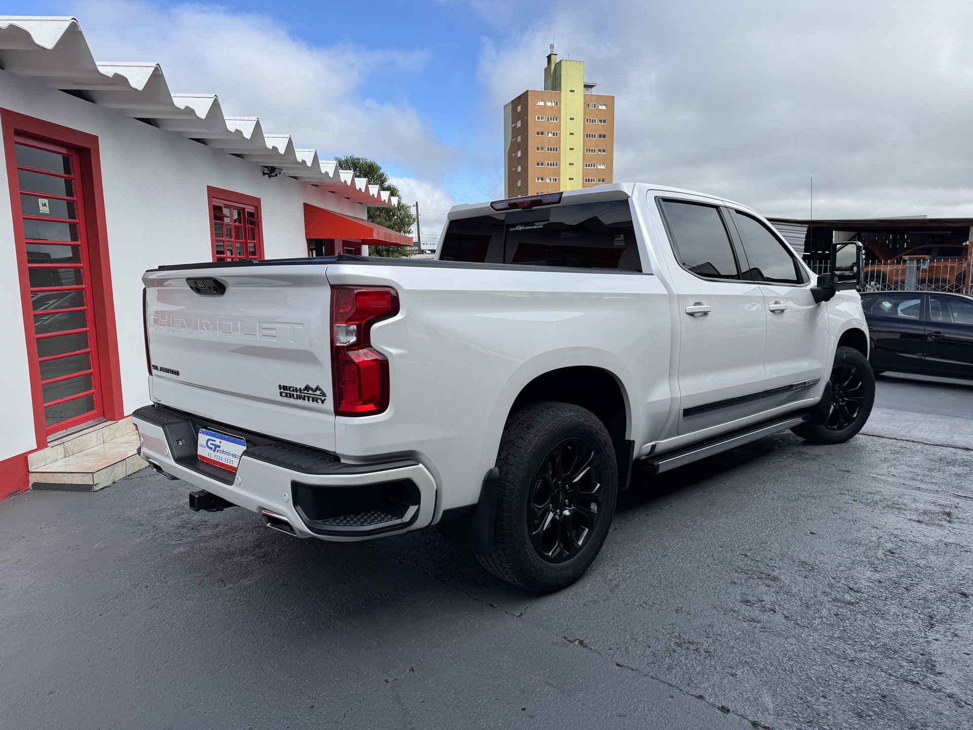 Chevrolet Silverado 5.3 High Contry V8 AWD AUT. 2023/2024 foto 4