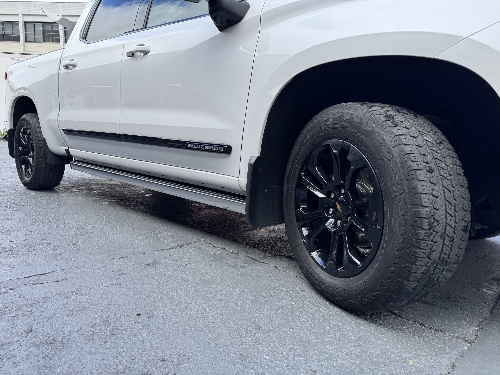 Chevrolet Silverado 5.3 High Contry V8 AWD AUT. 2023/2024 foto 10