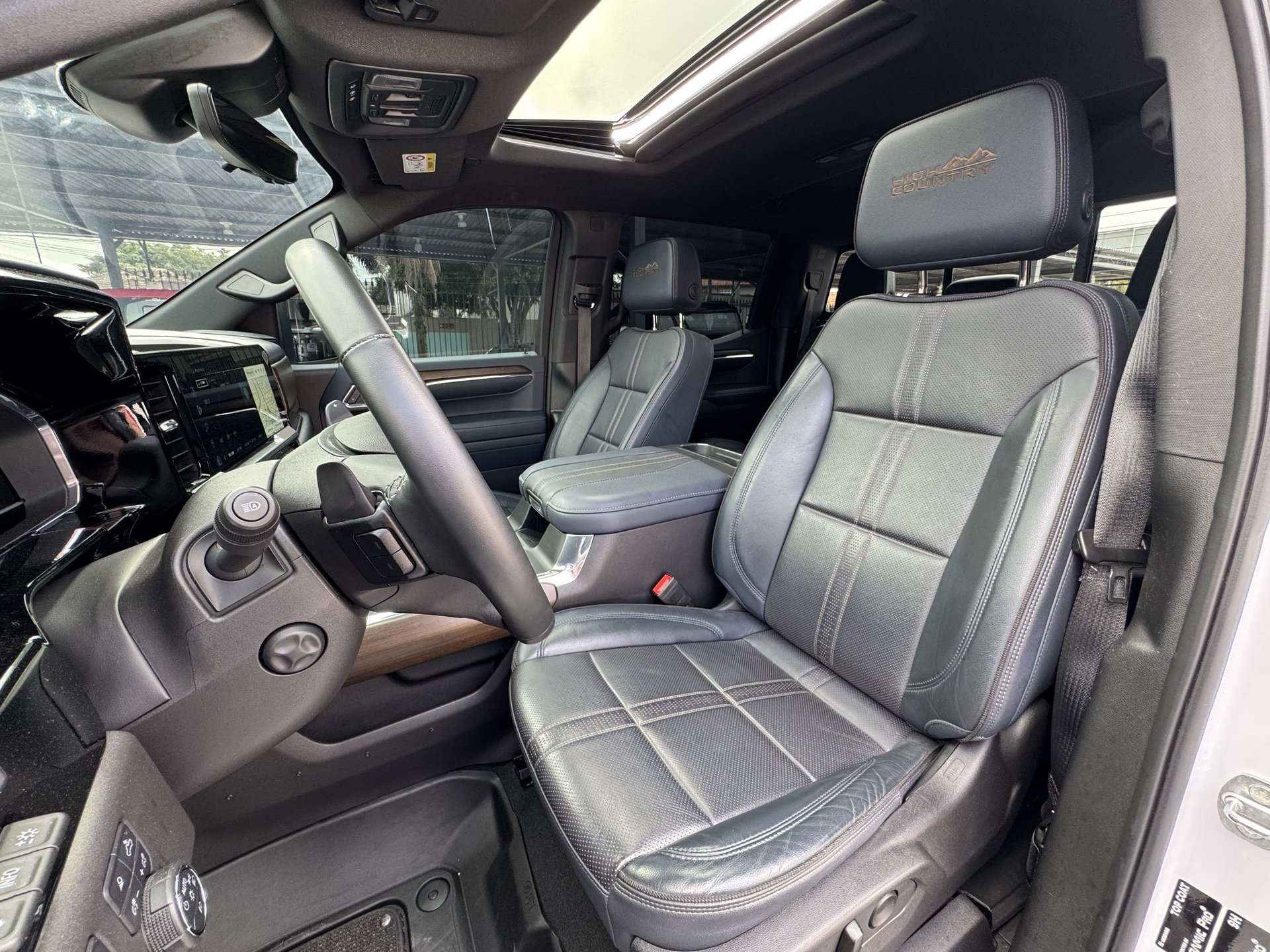 Chevrolet Silverado 5.3 High Contry V8 AWD AUT. 2023/2024 foto 8