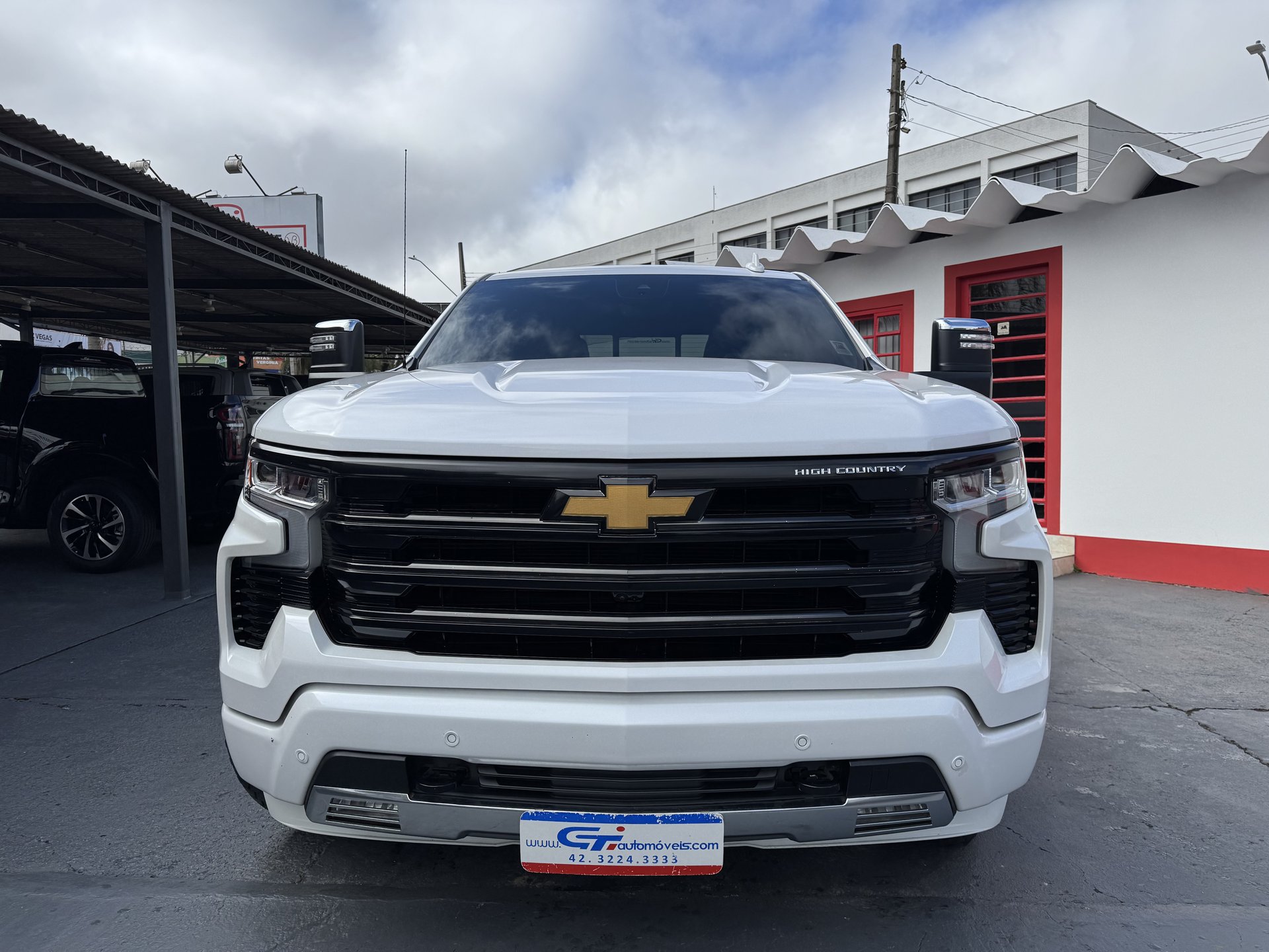 Chevrolet Silverado 5.3 High Contry V8 AWD AUT. 2023/2024 foto 3