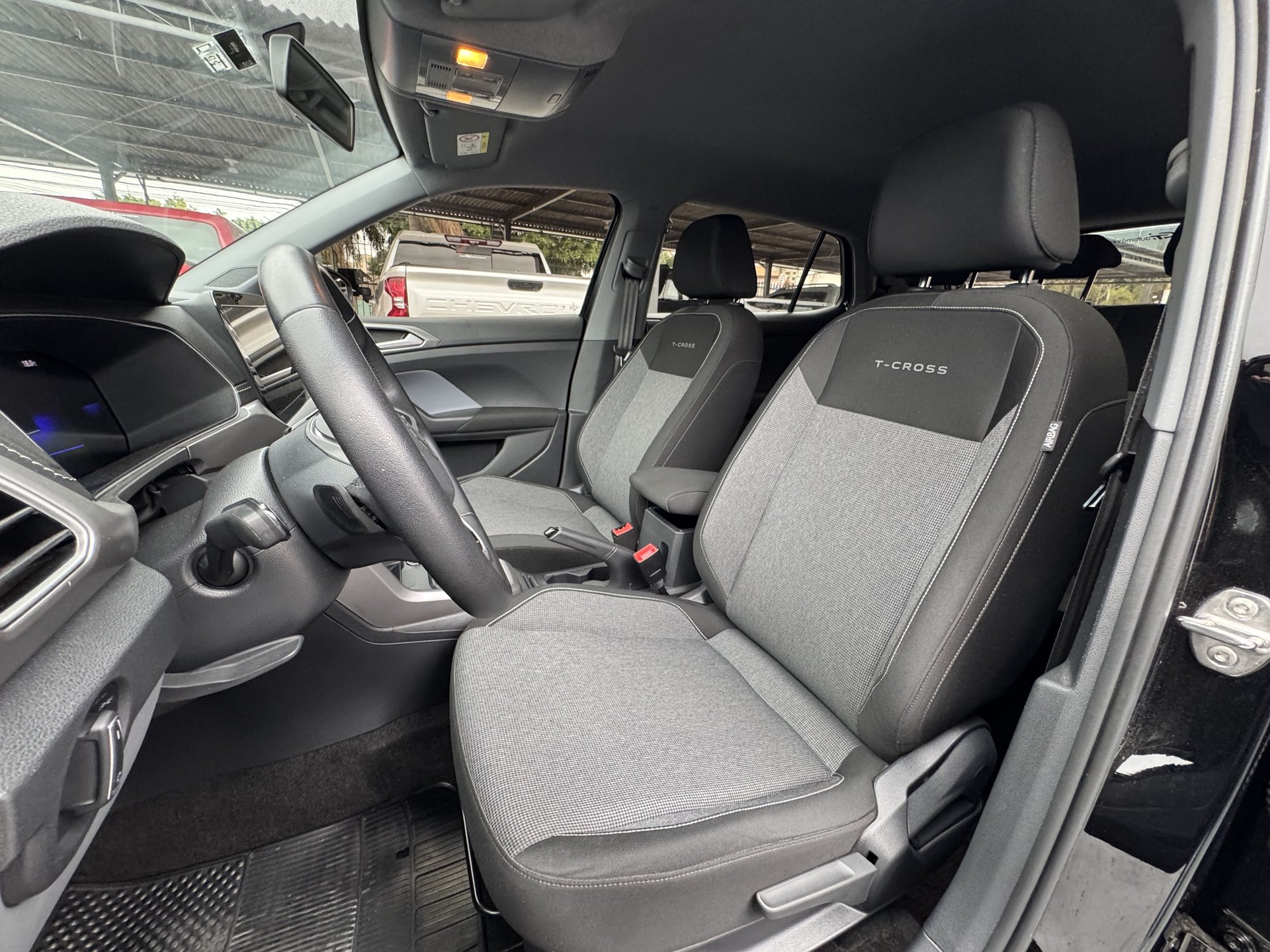Volkswagen T-Cross 1.0 200 TSI Total Flex Automático 2024/2025 foto 10