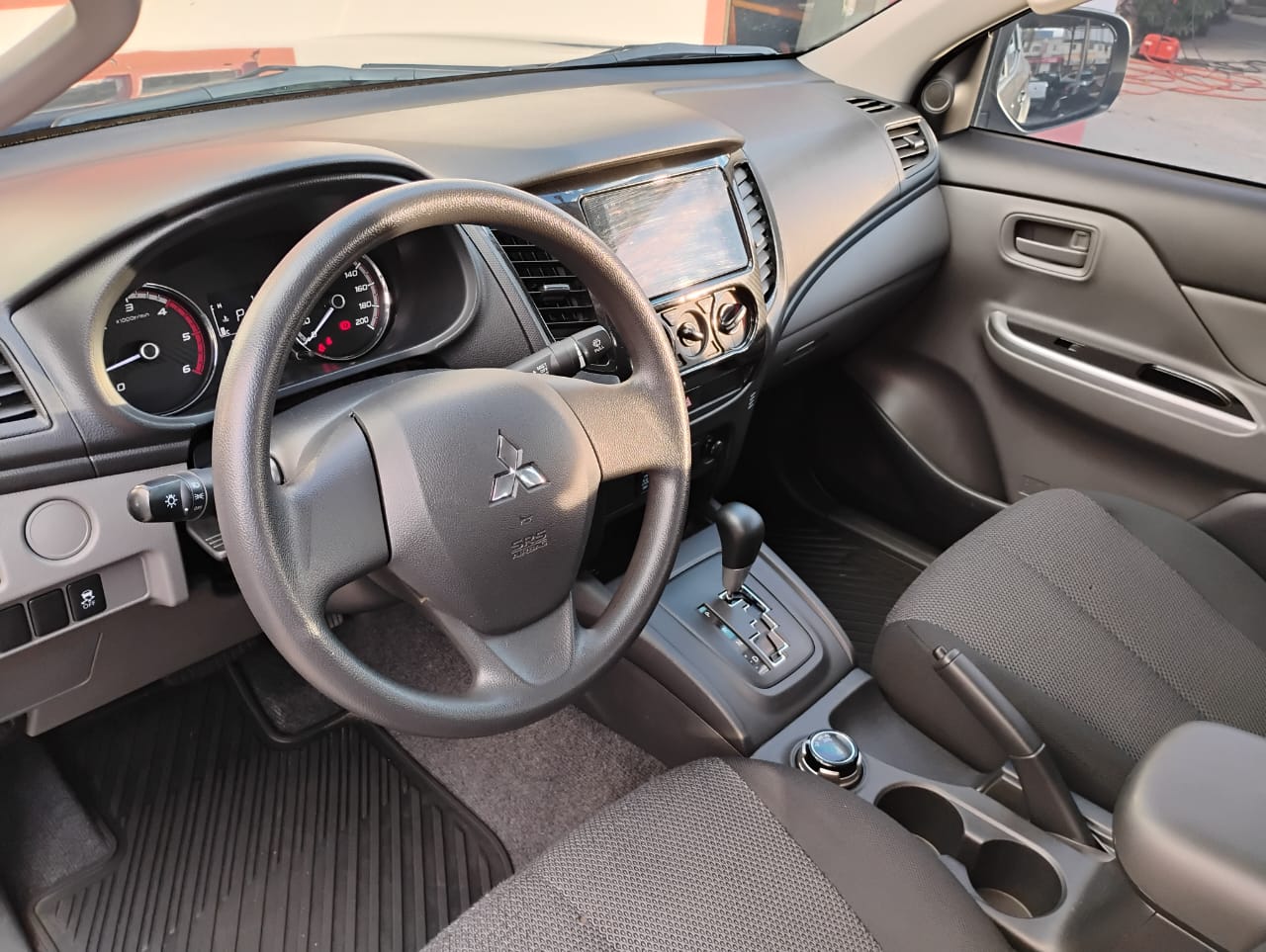 Mitsubishi L200 Triton 2.4 16V Turbo Diesel Outdoor GLS CD 4X4 Automático 2023/2024 foto 9