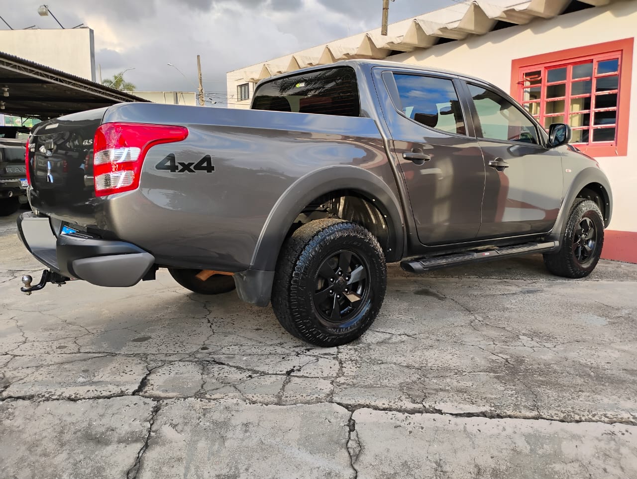 Mitsubishi L200 Triton 2.4 16V Turbo Diesel Outdoor GLS CD 4X4 Automático 2023/2024 foto 6