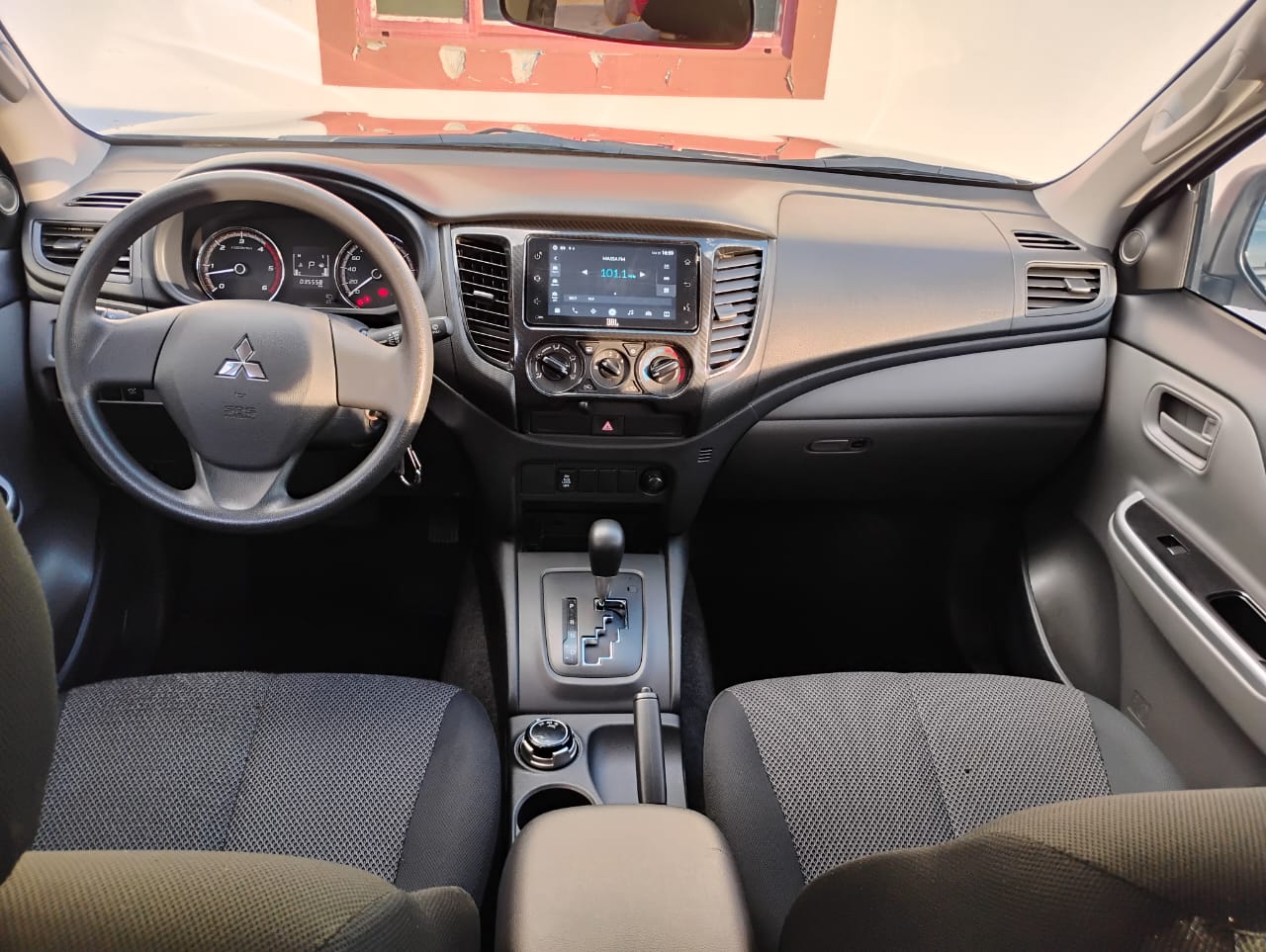 Mitsubishi L200 Triton 2.4 16V Turbo Diesel Outdoor GLS CD 4X4 Automático 2023/2024 foto 8