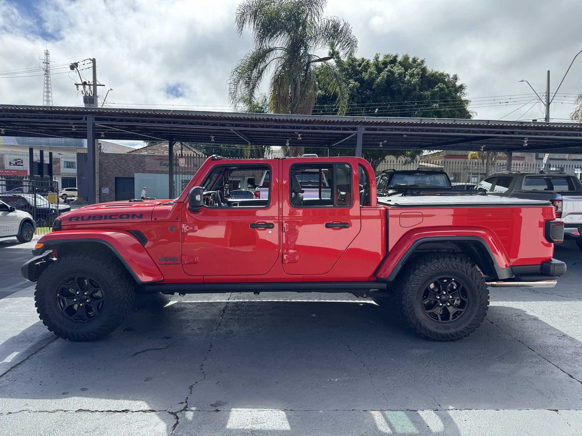 Jeep Gladiator 3.6 V6 Gasolina Rubicon 4P 4X4 AT8 2022/2023 foto 2