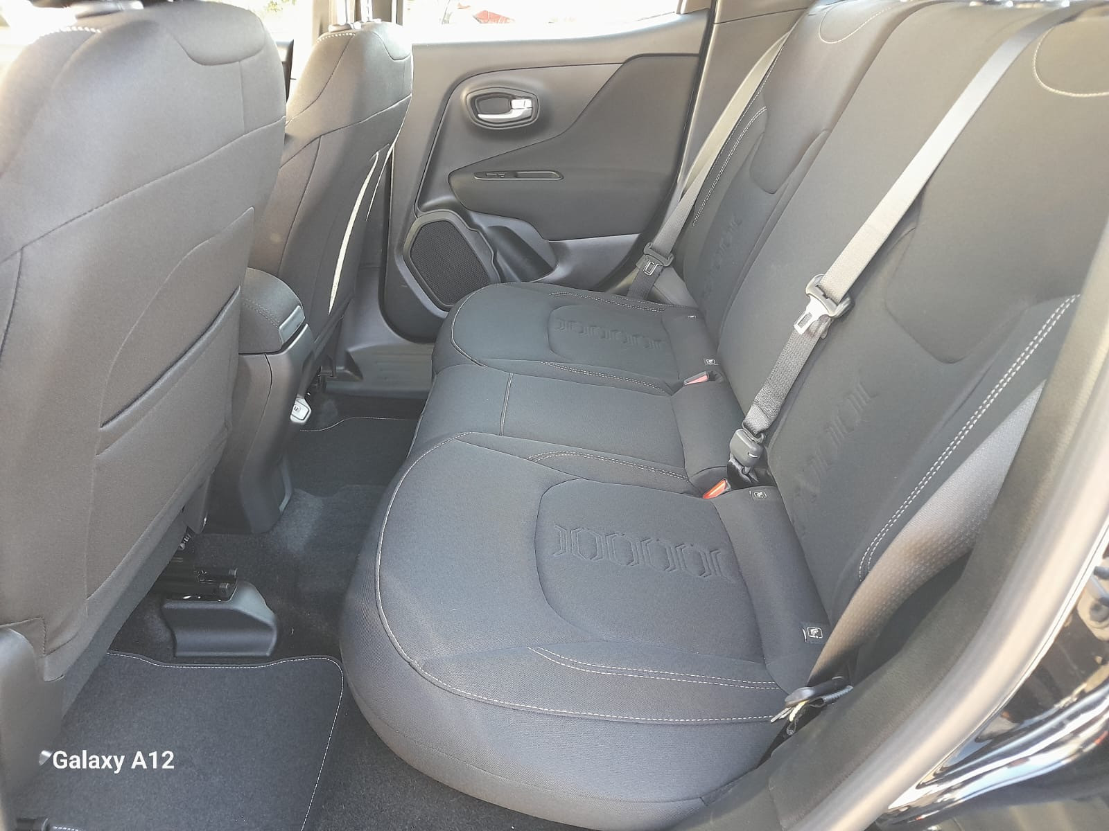 Jeep Renegade Sport T270 1.3 TB 4X2 Flex AUT. 2025/2026 foto 9